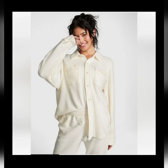 NWT! VICTORIA'S SECRET CREAMER REVERSE FLEECE SHACKET (XS - Picture 6 of 10